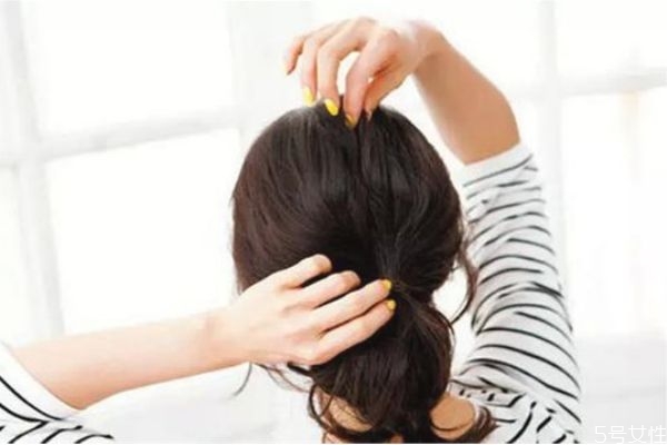 让头发蓬松的窍门,让头发蓬松的方法