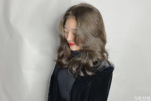 多久焗油一次比较好,焗油多长时间焗油一次比较好