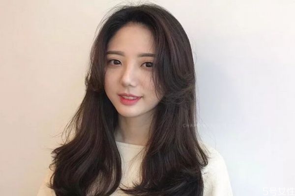 洗头发的水温太高会怎样,洗头发水温过高会导致什么问题?