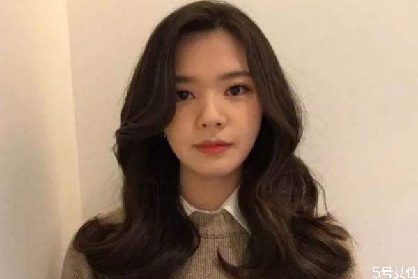 八字外翻刘海图片,外八字刘海的发型