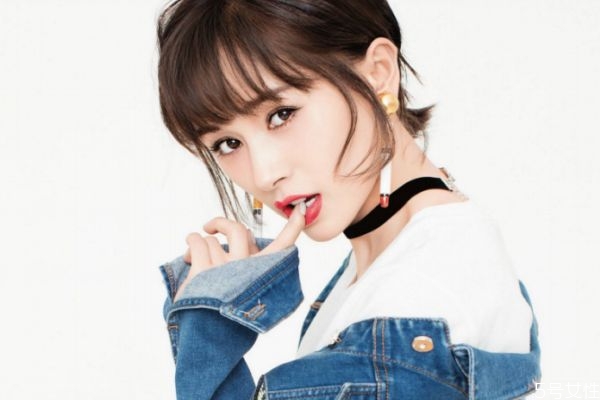 好看的耳坠,耳钉好看还是耳坠好看