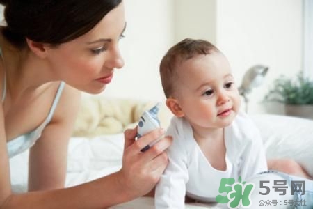 反复发烧要注意什么,反复发烧应该怎么办 反复发烧要注意什么,反复发烧应该怎么办