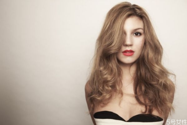 染了头发第二天可以换颜色吗,染头发第二天能换色吗