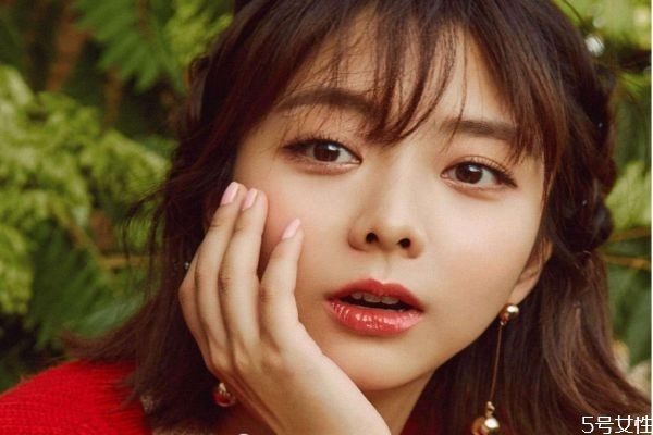 娃娃脸留什么刘海好看,娃娃脸适合留刘海吗?