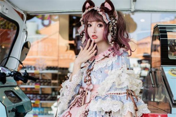 lolita头饰怎么戴,lolita头饰怎么戴好看 lolita头饰怎么戴,lolita头饰怎么戴好看