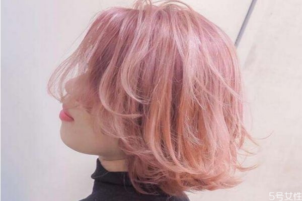 漂发和染发哪个伤害大,漂发和染发哪个伤害更大