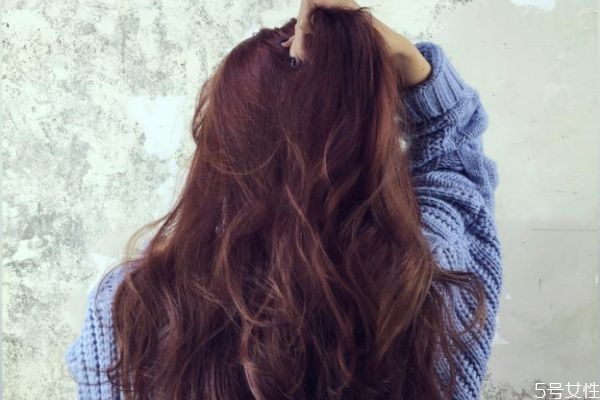 打完蜡的头发怎么染不上黑,染发后怎么打蜡