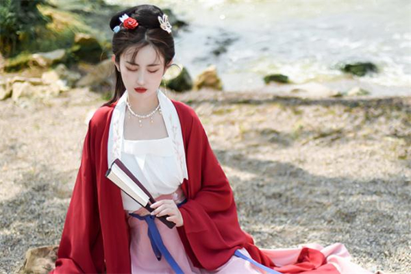 汉服假发片怎么戴视频教程,汉服假发片怎么戴