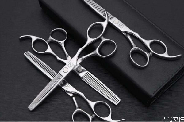 为什么有些女生不适合刘海,女生有刘海好还是没刘海好