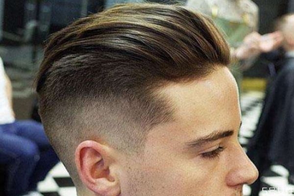 脸胖的男生适合什么发型,脸圆脸大的男生适合什么发型 脸胖的男生适合什么发型,脸圆脸大的男生适合什么发型