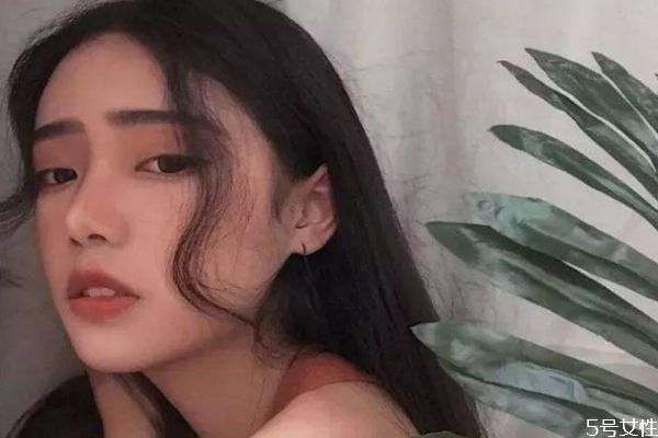 染黑发对身体有害吗,长期染黑发对身体有害吗