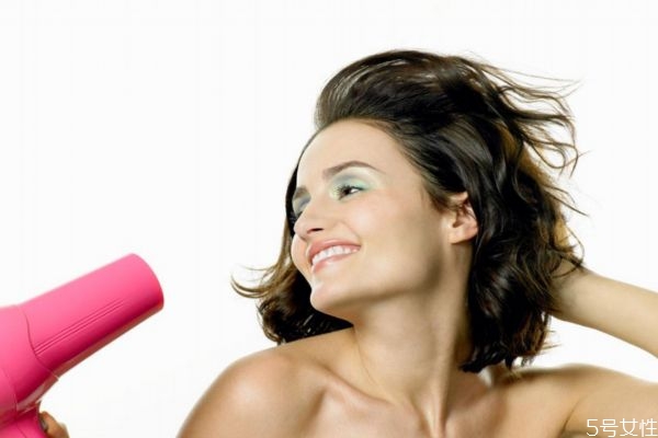 吹风机使用注意事项,吹风机使用注意事项图