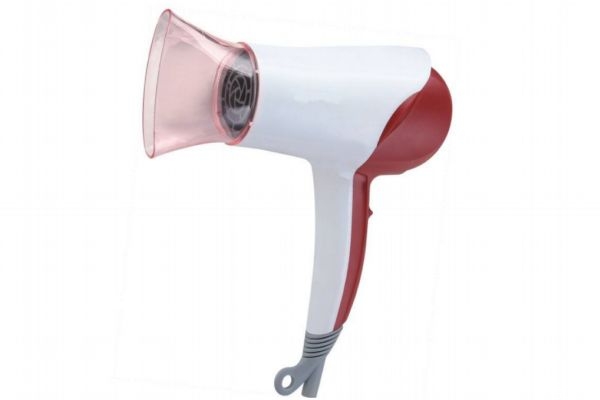 电吹风的辐射有多大对人体伤害多少,电吹风的辐射有多大