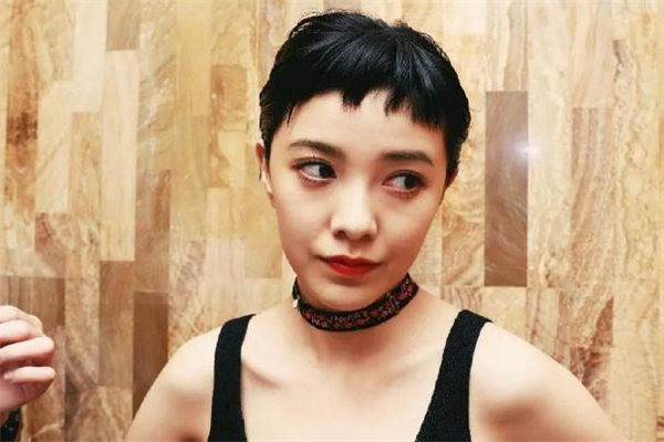 日系狗啃刘海短发,狗啃式刘海短发男