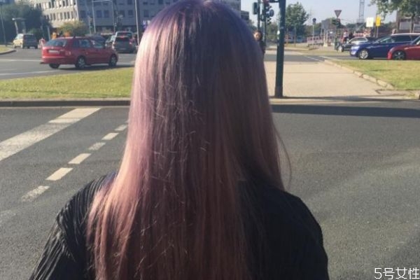 头发漂了多久能恢复好原来的颜色,头发漂了多久能恢复好 头发漂了多久能恢复好原来的颜色,头发漂了多久能恢复好