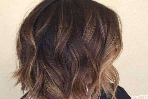 漂染的头发多久补色,漂染过的头发多久可以再次补色 漂染的头发多久补色,漂染过的头发多久可以再次补色