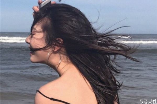 精油护发的正确用法,护发精油使用步骤 精油护发的正确用法,护发精油使用步骤