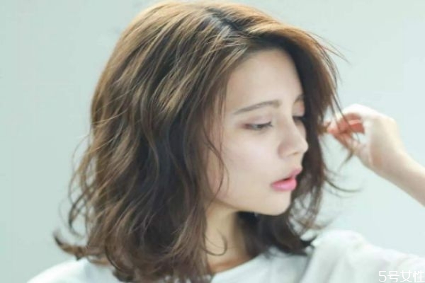 2020流行什么卷发,2020流行什么卷发女