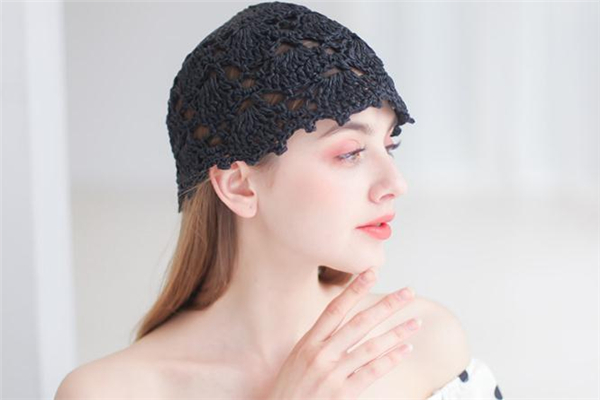 直发适合戴什么帽子,发帽怎么包头发?