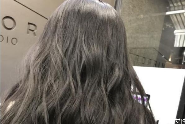 烫好头发多久可以洗头男生,烫好头发多久可以洗头