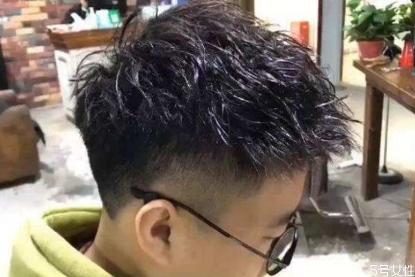 钢夹烫适合什么脸型男,钢夹烫适合什么脸型?