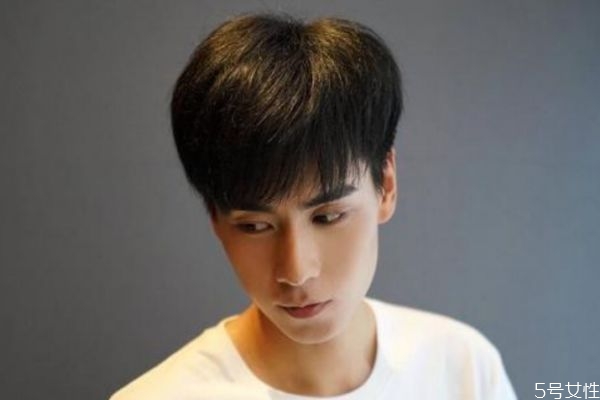 锅盖头发型男图片,锅盖头发型女