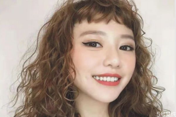 羊毛卷可不可以梳头,羊毛卷可以梳头发吗