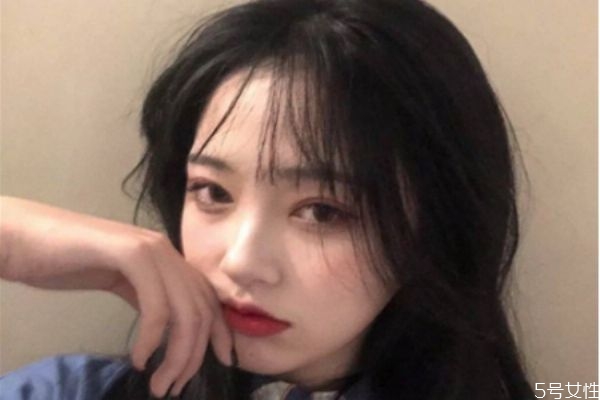 头屑多痒用什么洗发水,头屑多头皮痒用什么洗