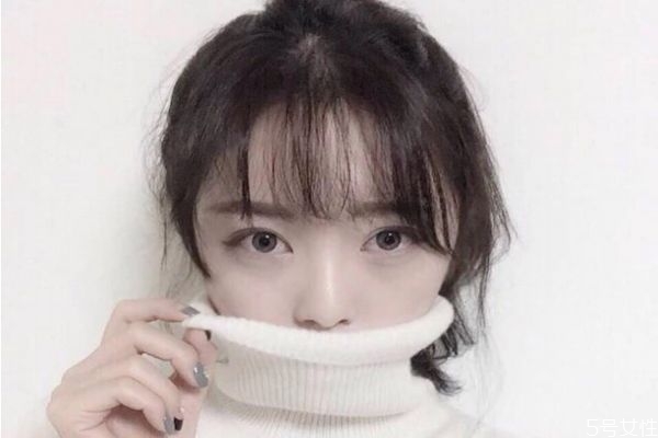 怎样用吹风机吹出好看的刘海,怎么用吹风机吹刘海