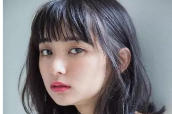 齐刘海洗脸的时候怎么办,齐刘海怎么洗脸不弄乱刘海