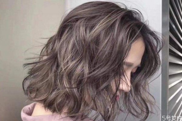 烫发后不卷可以重烫吗?,刚烫的头发不卷可以重烫吗