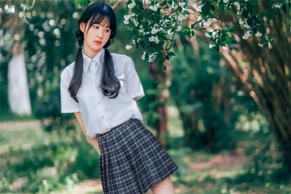 穿jk可以单扎马尾吗,jk制服搭配什么发型