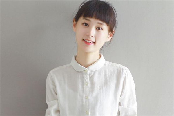 齐刘海配什么样的发型,齐肩短发配什么刘海好看 齐刘海配什么样的发型,齐肩短发配什么刘海好看