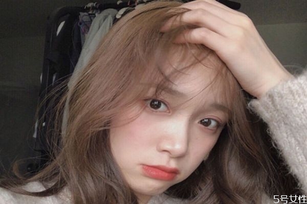 黑茶色和亚麻棕的区别,亚麻棕跟茶棕色的区别