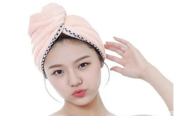 做护理需要洗头发吗,头发做护理要洗头吗