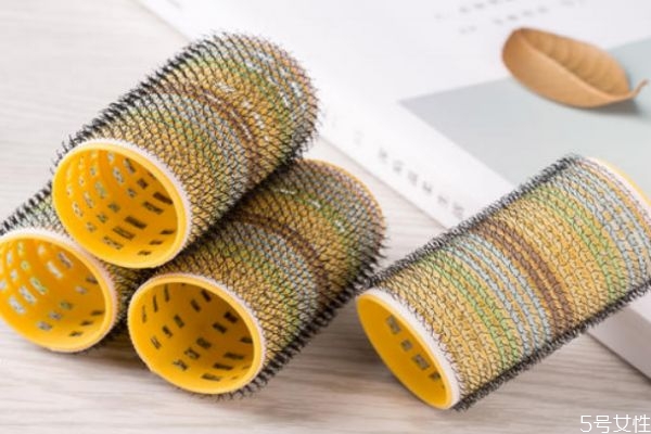 卷发筒用大号还是小号,卷发筒大号小号区别