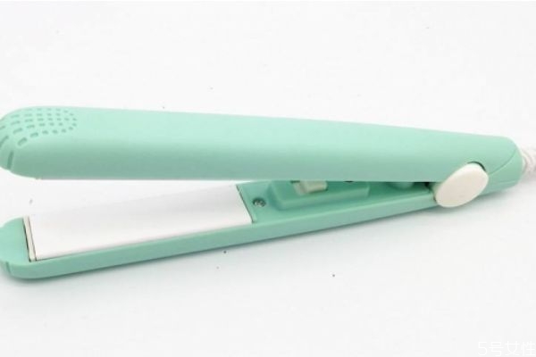 直发器对头发伤害大吗?,直发器有用吗 直发器对头发伤害大吗?,直发器有用吗