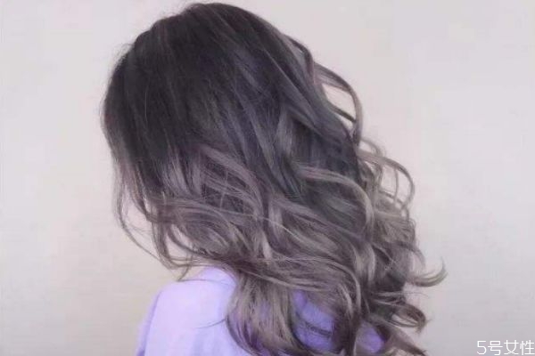 泡泡染发剂停留最佳时间,染发剂停留最佳时间