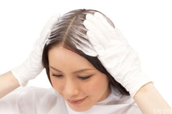 乌丝草泡泡染发剂有副作用吗,泡泡染发剂有副作用吗