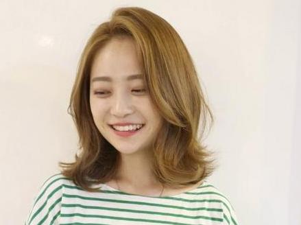 长脸适合大偏分吗,大小脸偏分哪边更合适