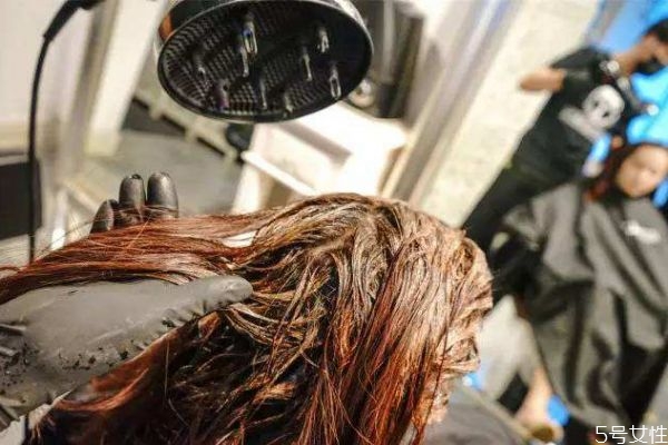 染发后洗头需要注意什么,染发前洗头了要紧吗