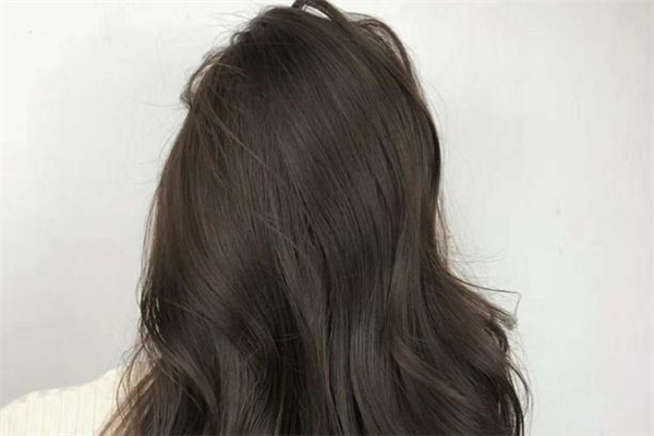 棕色头发需要漂吗,红棕色发色要漂吗