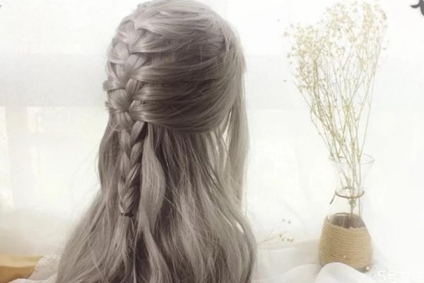 如何扎蝎子辫,蝎子辫的扎法图解教程