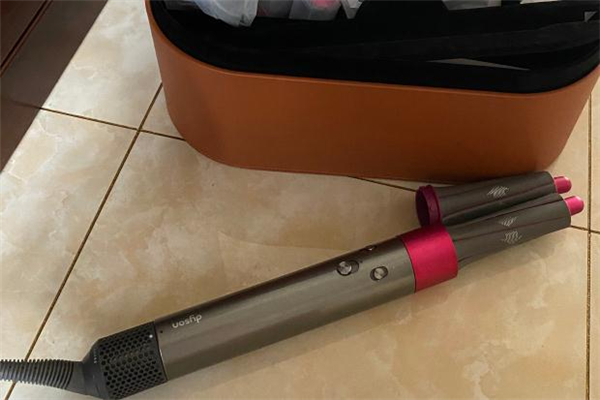 戴森卷发棒和吹风机对比,戴森吹风机和卷发棒的选择