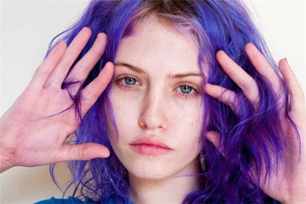 过年染头发提前多久比较好,过年染发提前多久比较适合