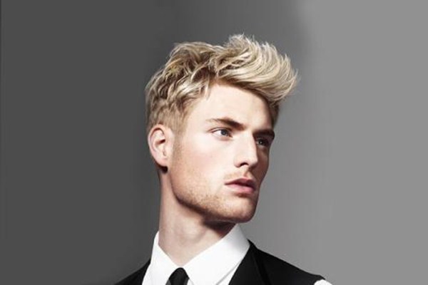 男生怎么保持发型,男生怎么保持发型不变 男生怎么保持发型,男生怎么保持发型不变