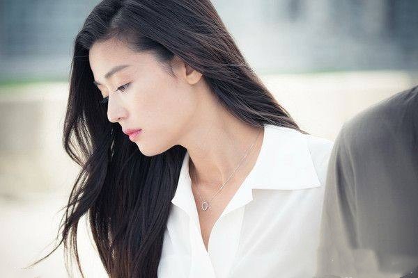 黑发做什么发型减龄,黑发什么发型洋气有减龄