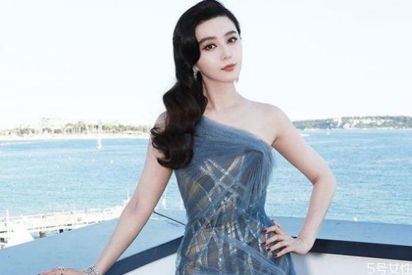 哪些人不适合黑色头发,为什么有些人不适合黑色头发