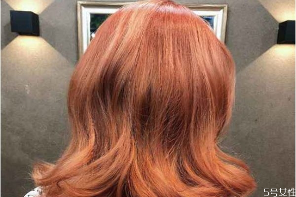 脏橘色染发怎么调配,染脏橘色头发调配方法 脏橘色染发怎么调配,染脏橘色头发调配方法