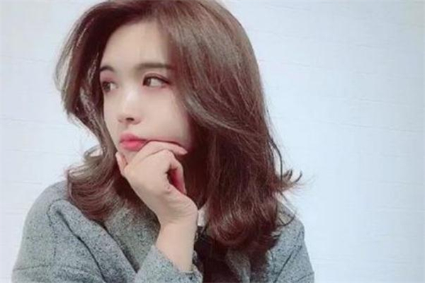 染桃木色难看吗,桃木褐棕色的染发剂适合什么肤色